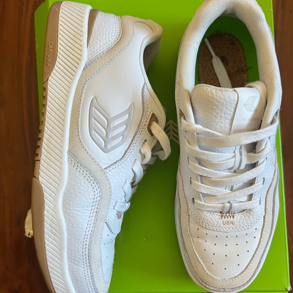 Cariuma Kids White Sneakers